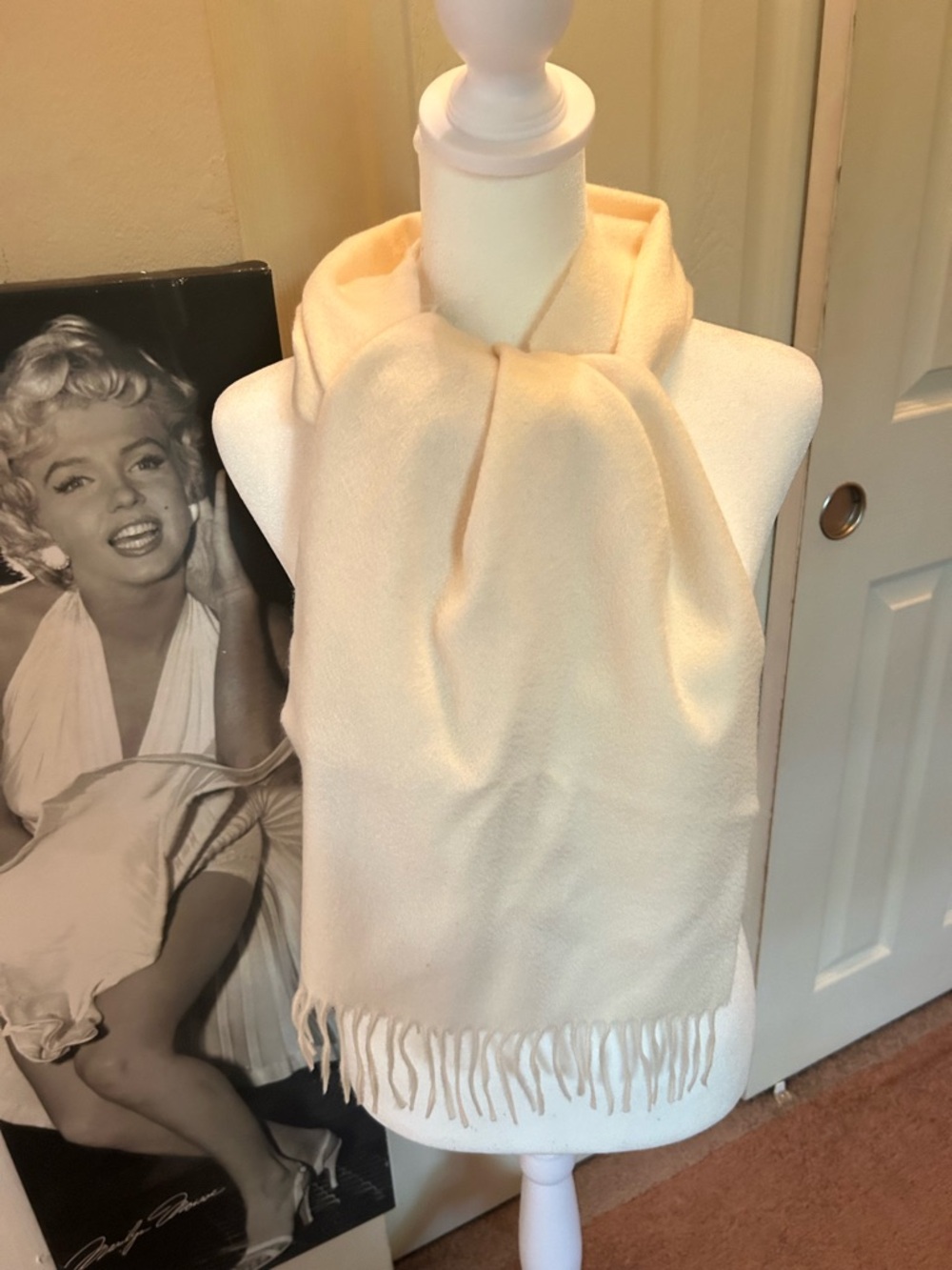 Charter club 100% cashmere, beige fringe scarf